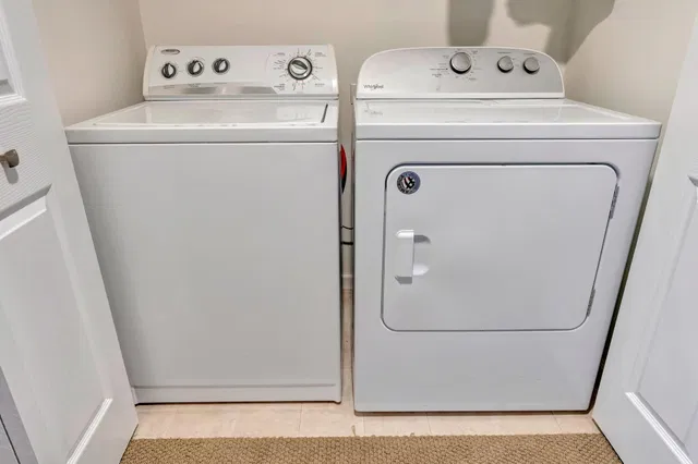 Unit C photo 39