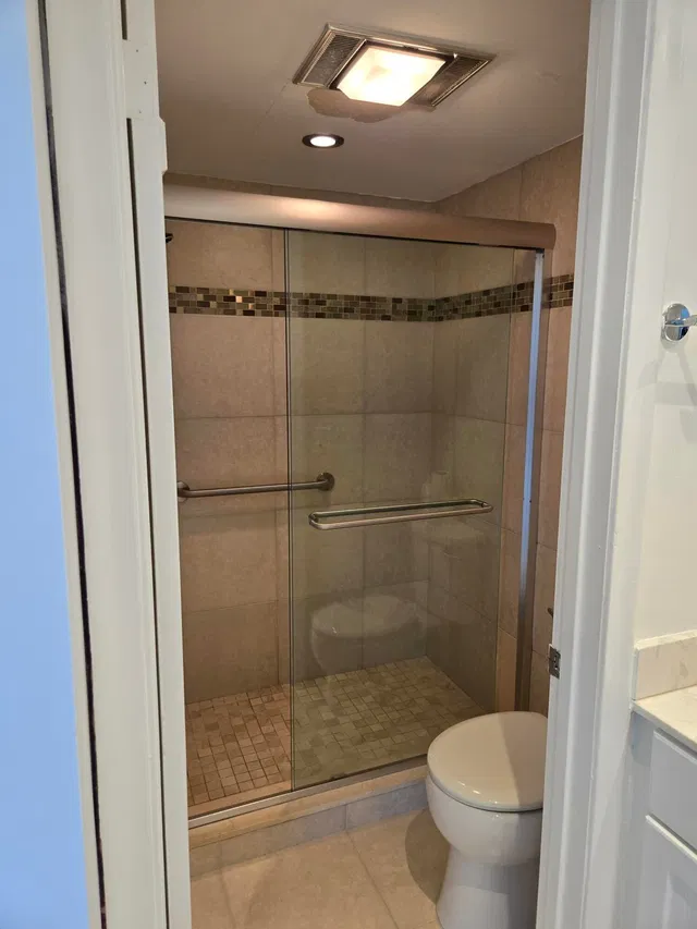 Unit 208 photo 12