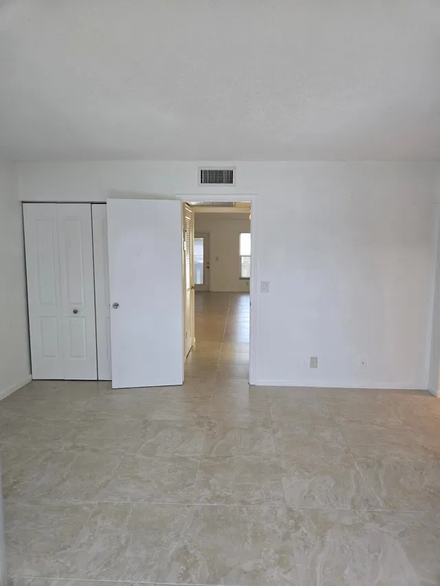 Unit 208 photo 15