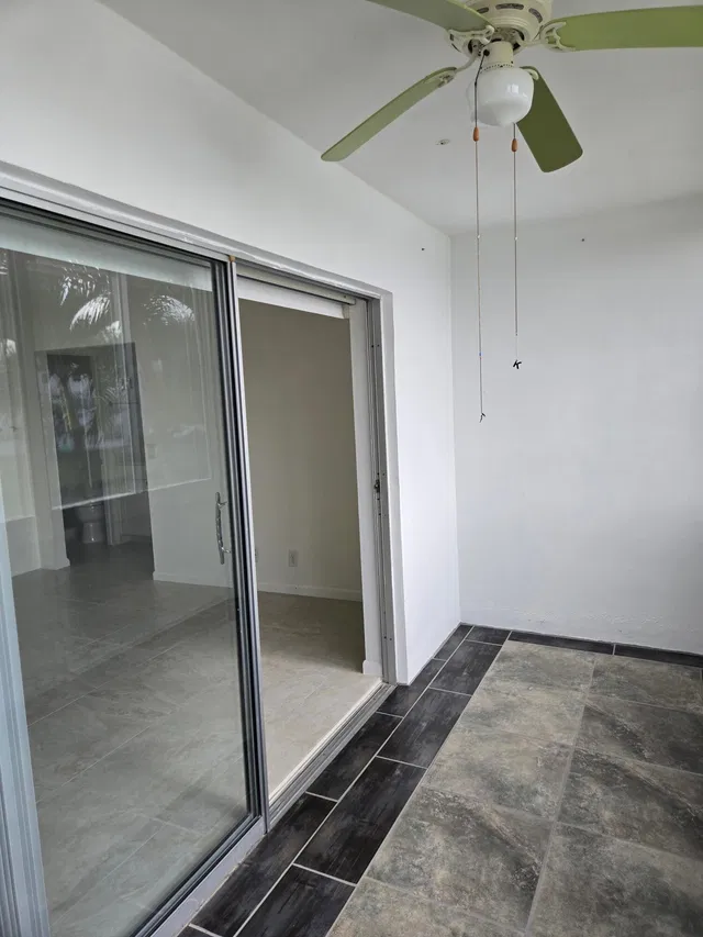 Unit 208 photo 18