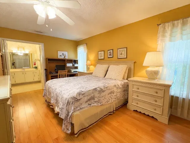 Residence photo 8