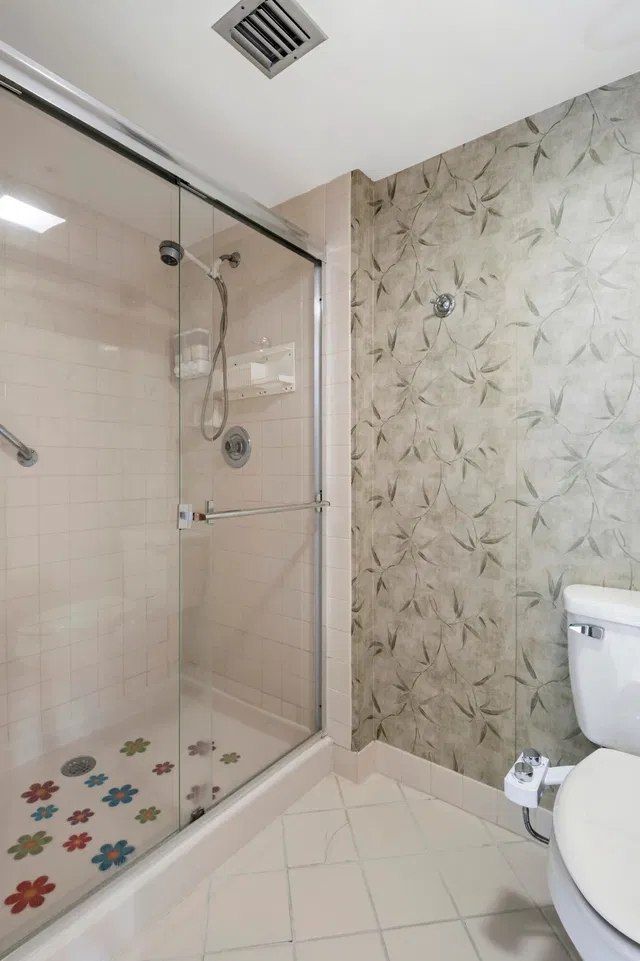 Unit 103 photo 14