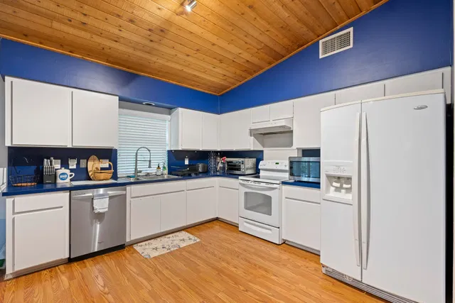 Residence photo 6