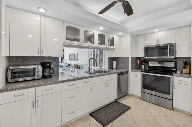 Le Club II Highland Beach Unit 301 photo 9