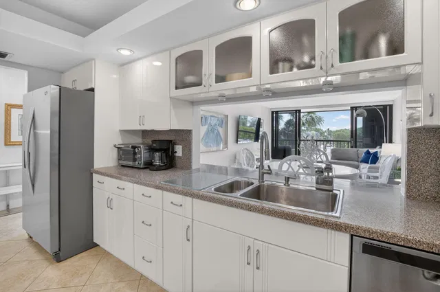 Le Club II Highland Beach Unit 301 photo 12