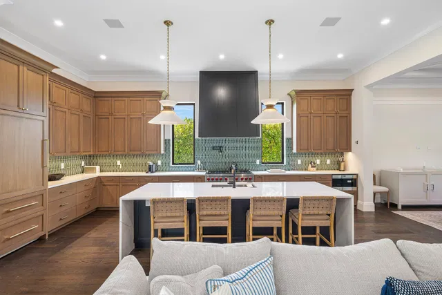  Residence photo 9