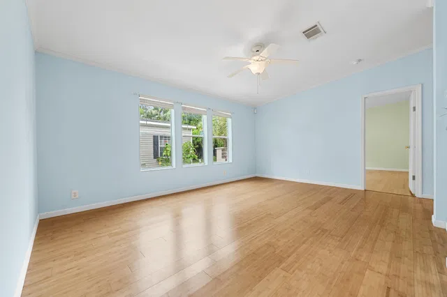 Unit 55 photo 19
