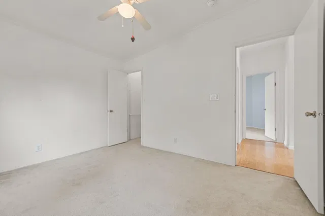 Unit 55 photo 28