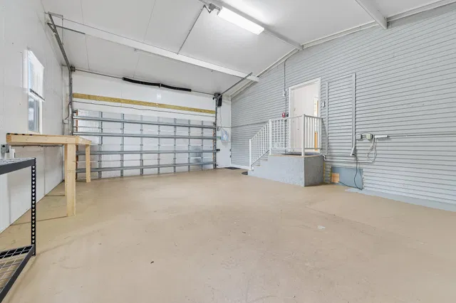 Unit 55 photo 32