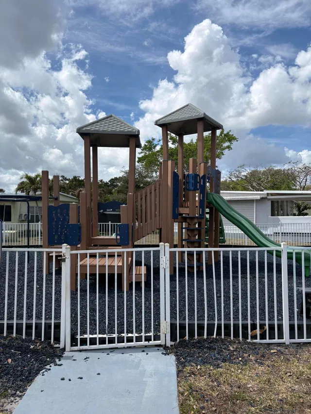 Unit 55 photo 36
