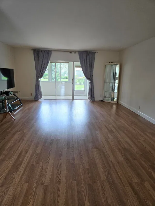 Residence photo 2