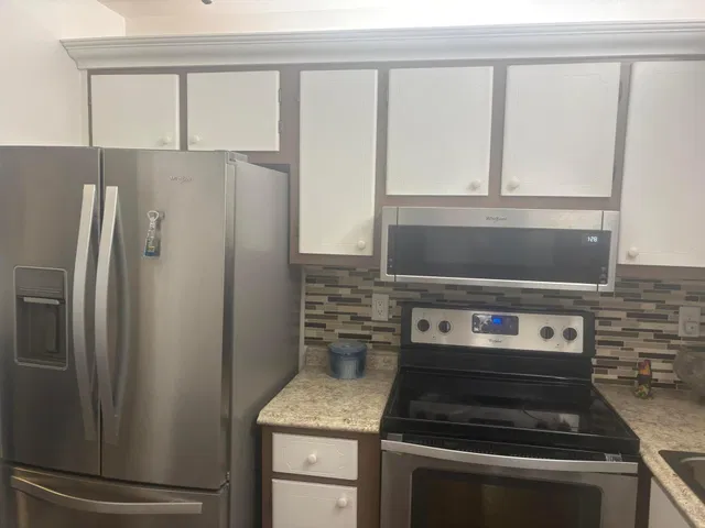 Unit 225 photo 6
