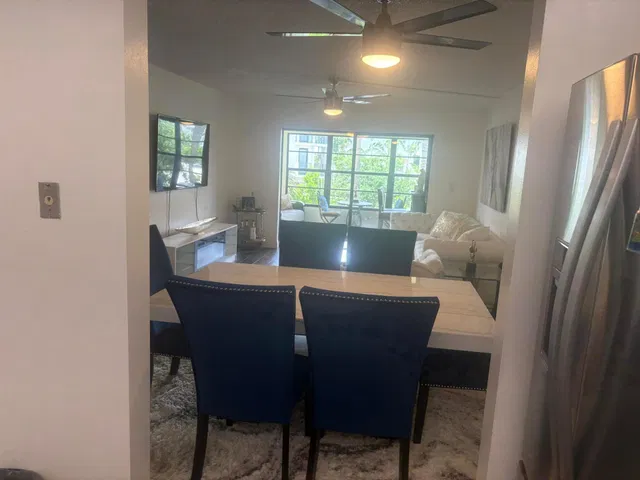 Unit 225 photo 11