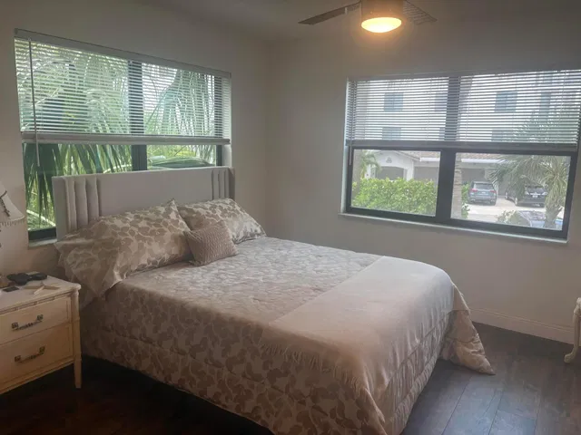 Unit 225 photo 12