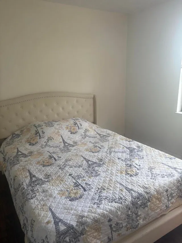 Unit 225 photo 14