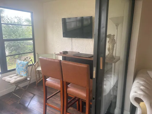 Unit 225 photo 17