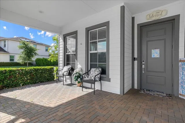 Residence photo 2