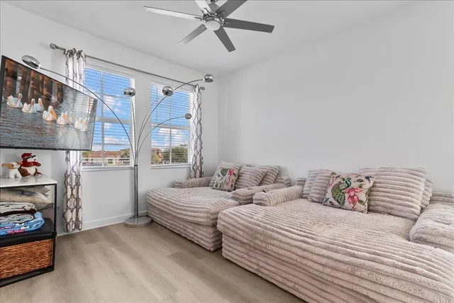 Residence photo 15