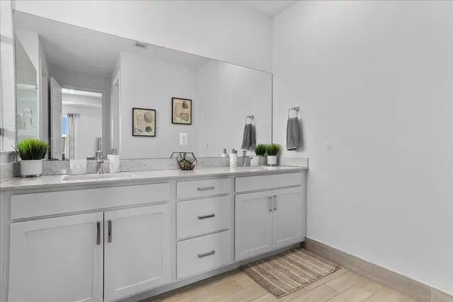 Residence photo 18