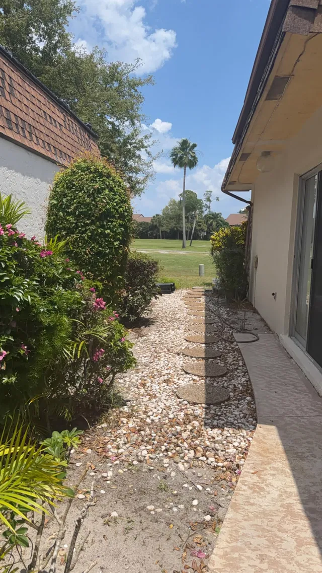Residence photo 16