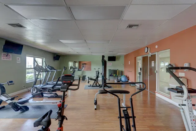 Unit Apt D photo 41