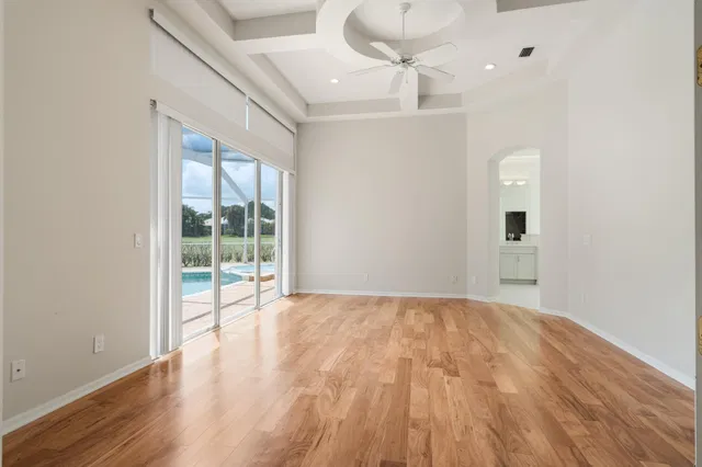 Monarch Country Club Residence photo 20