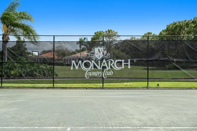 Monarch Country Club Residence photo 33