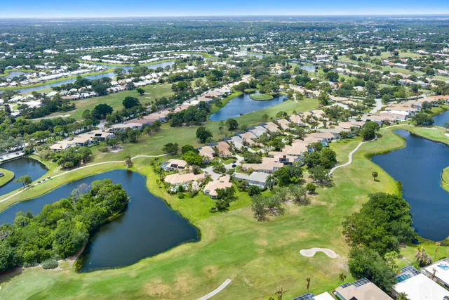 Monarch Country Club Residence photo 36
