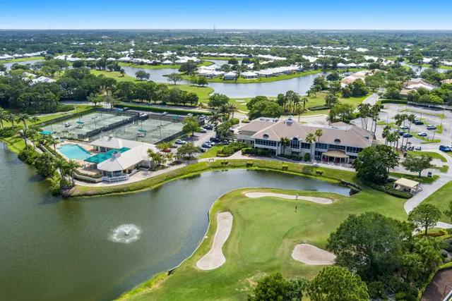 Monarch Country Club Residence photo 39