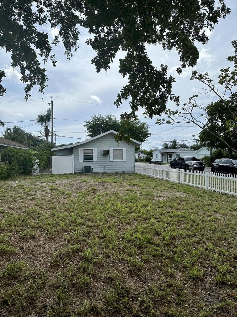 Residence photo 2