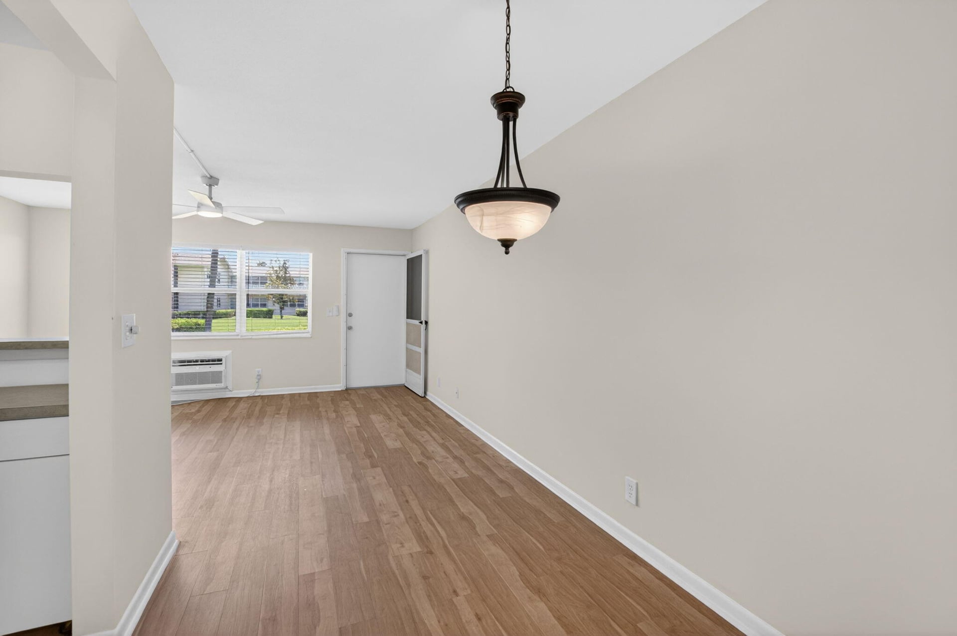 Unit 107 photo 9