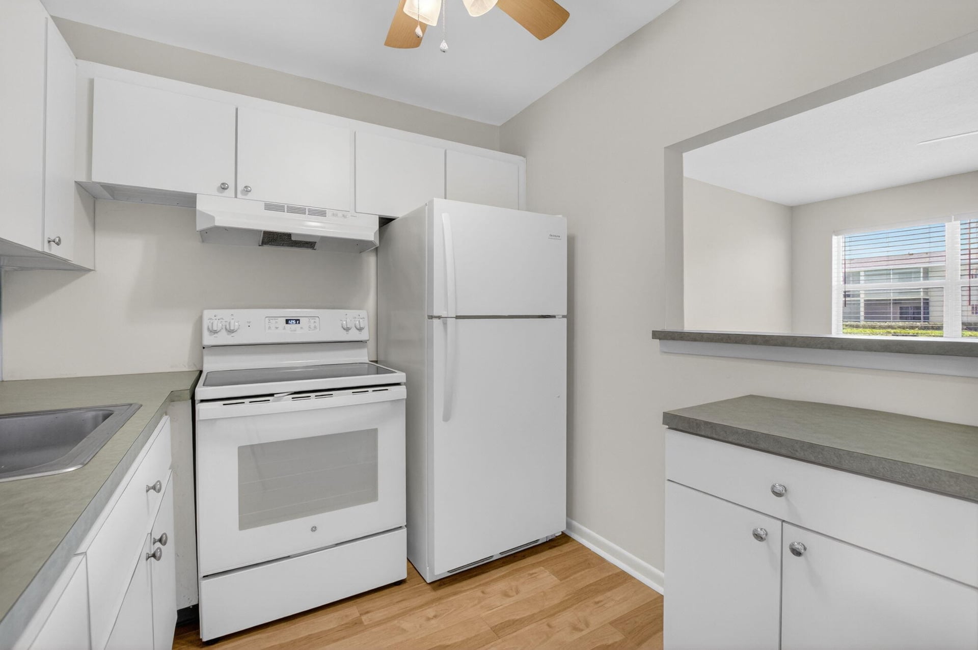 Unit 107 photo 12