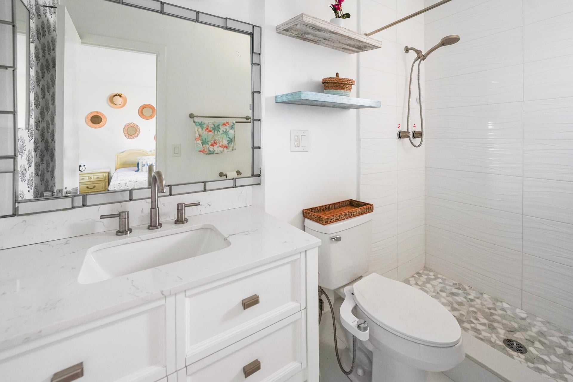 Unit 204 photo 8