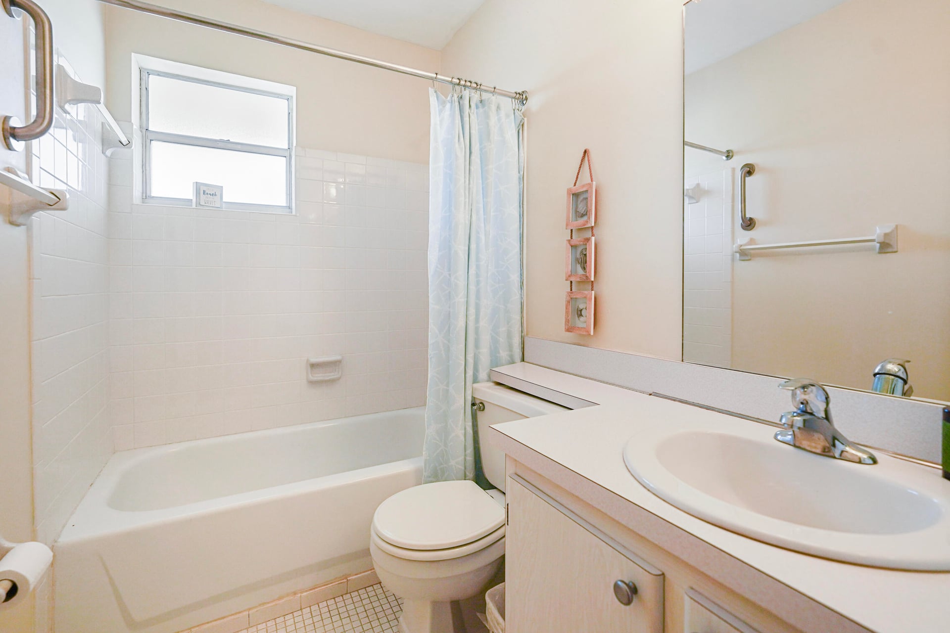 Unit 204 photo 13