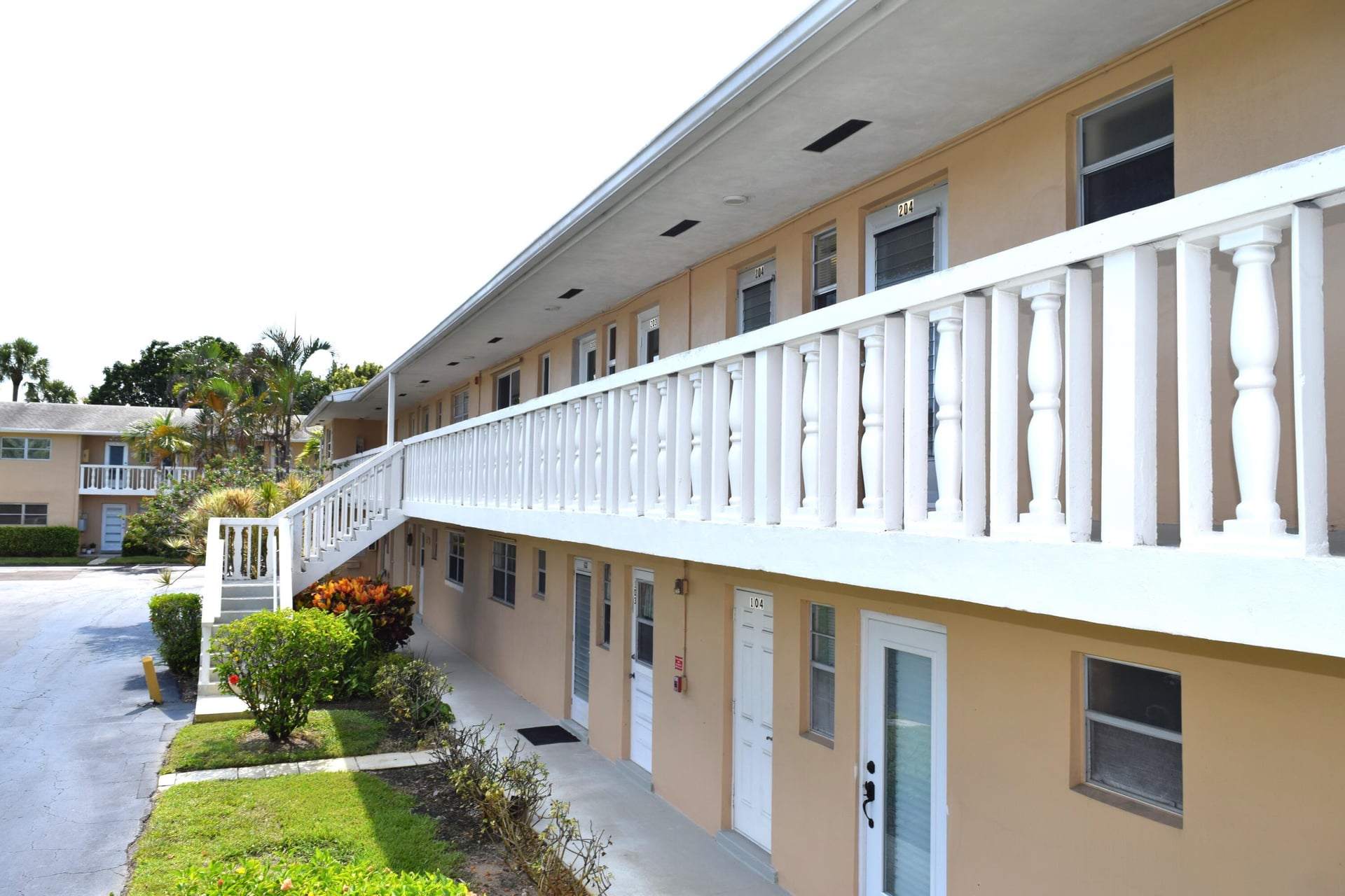 Unit 204 photo 14