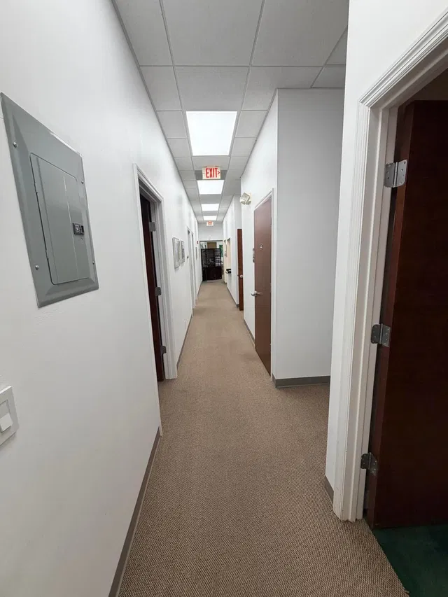 Unit 301 photo 11