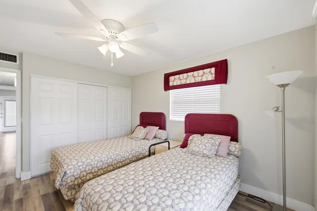 Residence photo 17
