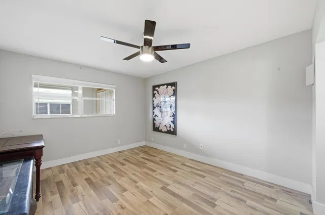 Residence photo 24
