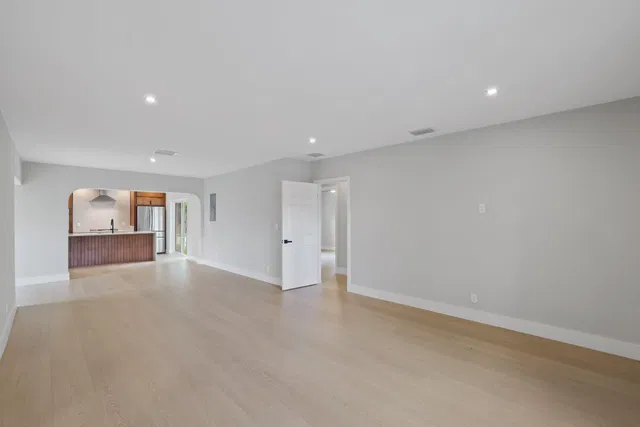 Residence photo 12