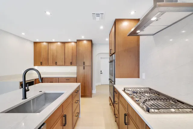 Residence photo 28