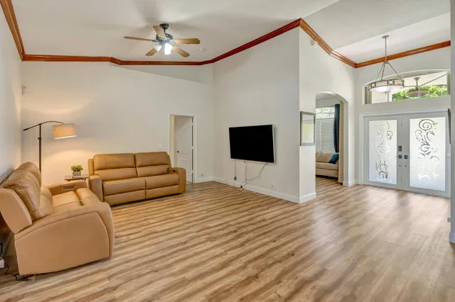  Residence photo 7