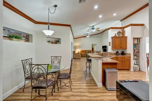  Residence photo 15