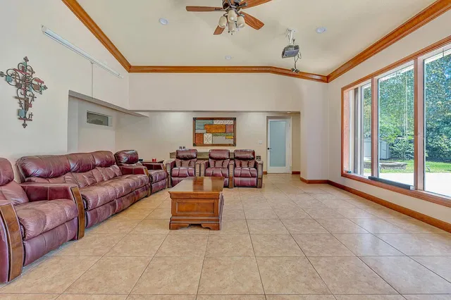  Residence photo 22