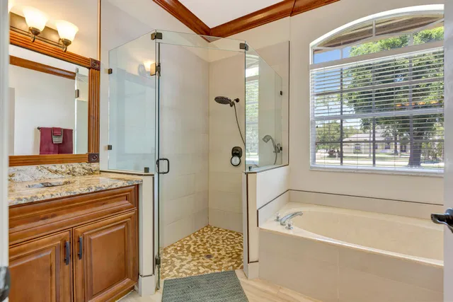  Residence photo 30