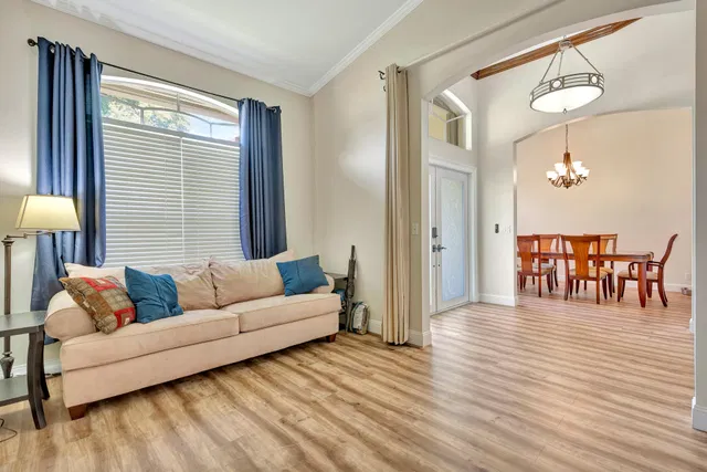  Residence photo 42