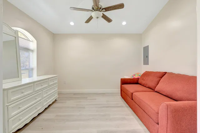  Residence photo 69