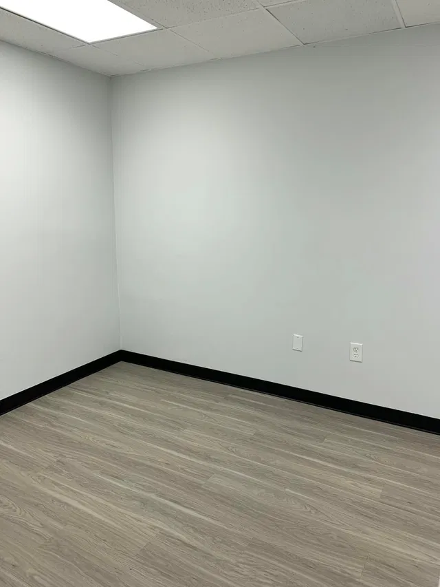 Unit 100-213 photo 7