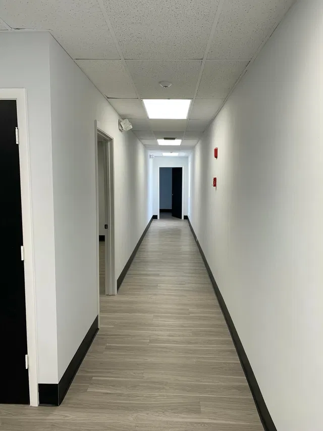 Unit 100-213 photo 9