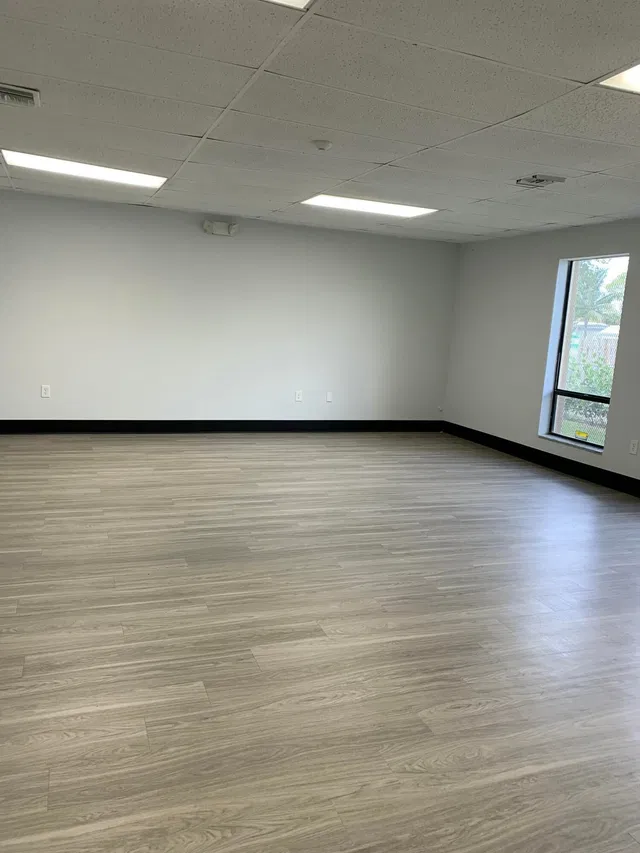 Unit 100-213 photo 12