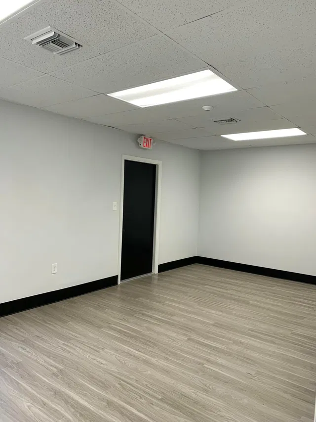 Unit 100-213 photo 15